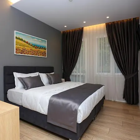Emerald Boutique 4*