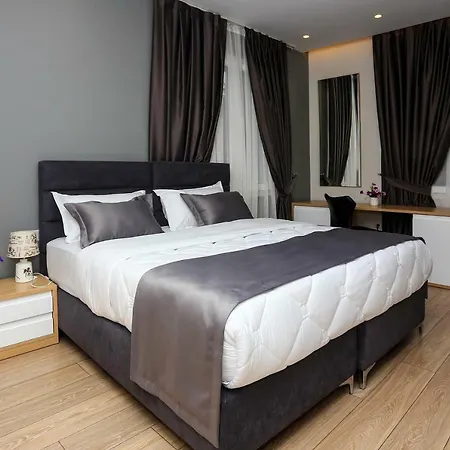 Emerald Boutique 4*