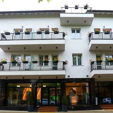 Hotel Emerald Boutique 4*