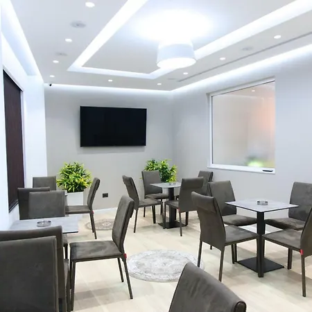 Hotel Emerald Boutique 4*